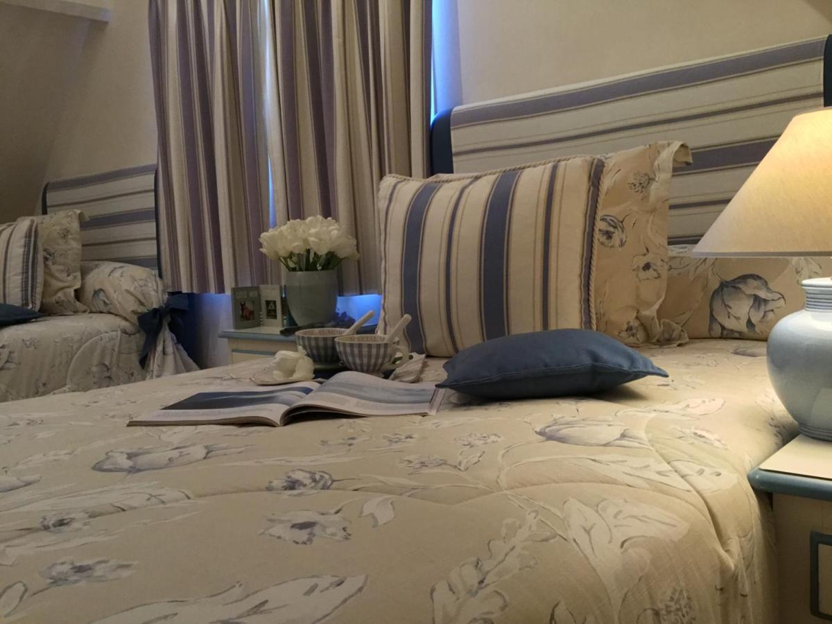 Le Grand Clos De Saint Martin Hotel Genneville ภายนอก รูปภาพ